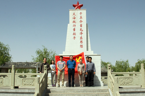 2参观乌拉特前旗西小召镇公田村.jpg