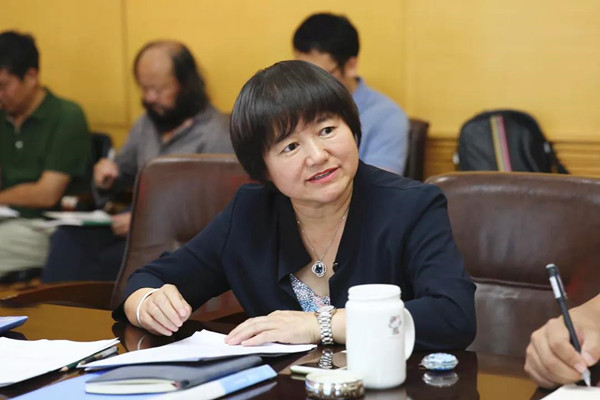 校党委委员,宣传部部长王锦文作分析研判